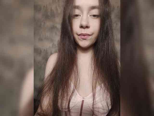 MilkaVay1 webcam