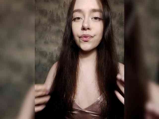 MilkaVay1 webcam