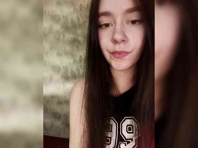 MilkaVay1 webcam