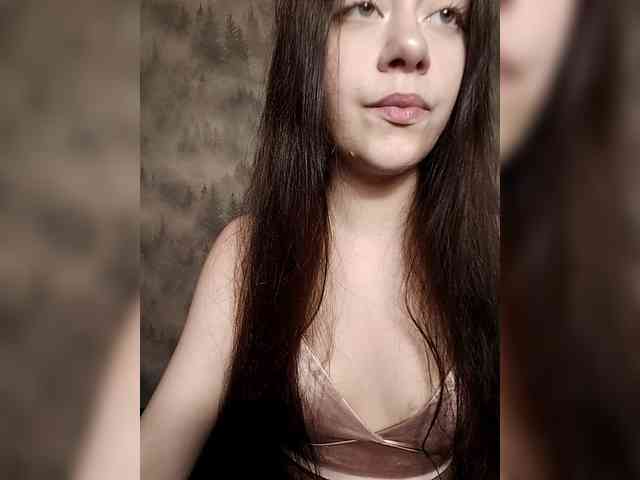 MilkaVay1 webcam