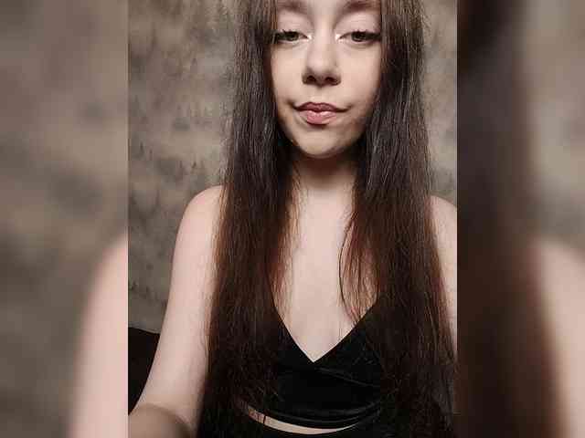 MilkaVay1 webcam