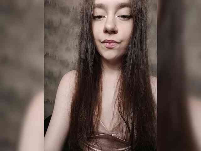 MilkaVay1 webcam