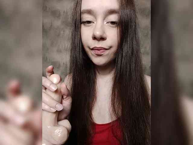 MilkaVay1 webcam