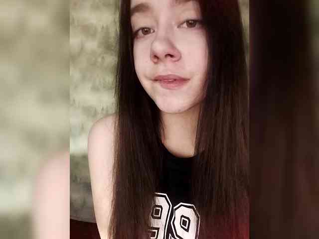 MilkaVay1 webcam