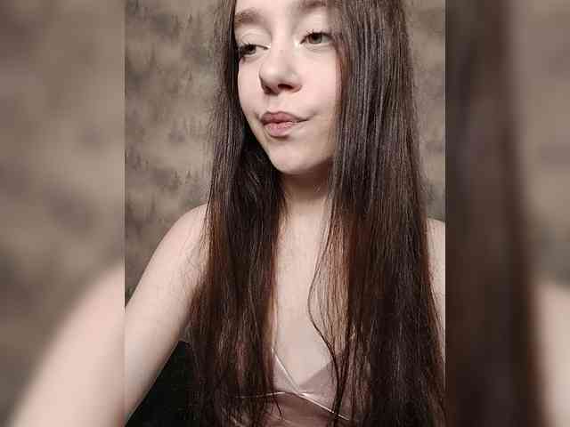 MilkaVay1 webcam