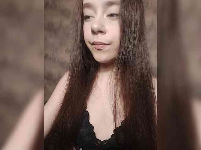 MilkaVay1 webcam