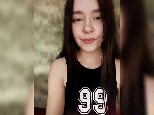 MilkaVay1 webcam
