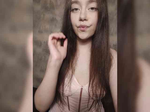 MilkaVay1 webcam