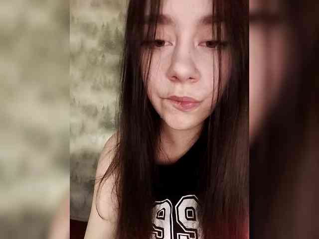 MilkaVay1 webcam