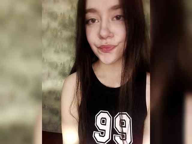 MilkaVay1 webcam