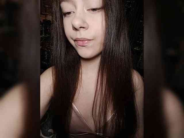 MilkaVay1 webcam
