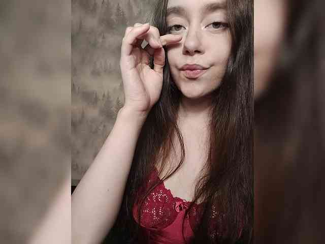 MilkaVay1 webcam