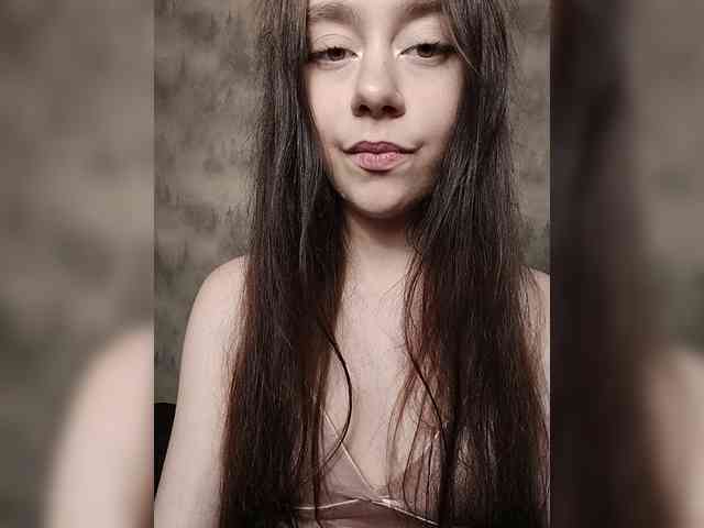 MilkaVay1 webcam