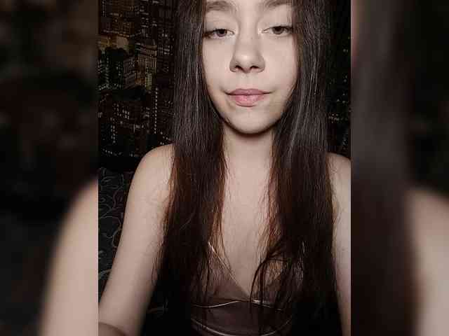 MilkaVay1 webcam