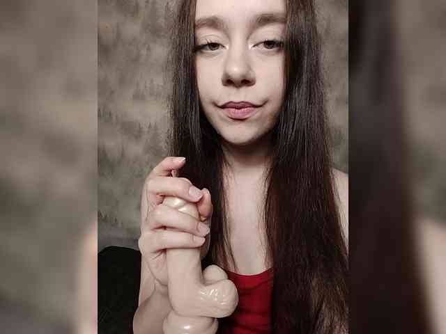 MilkaVay1 webcam