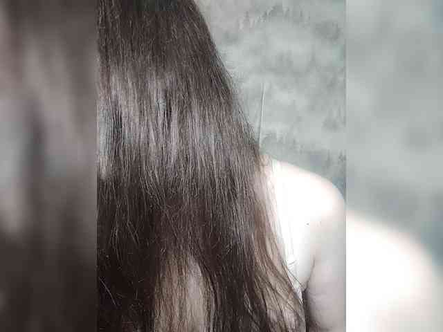 MilkaVay1 webcam