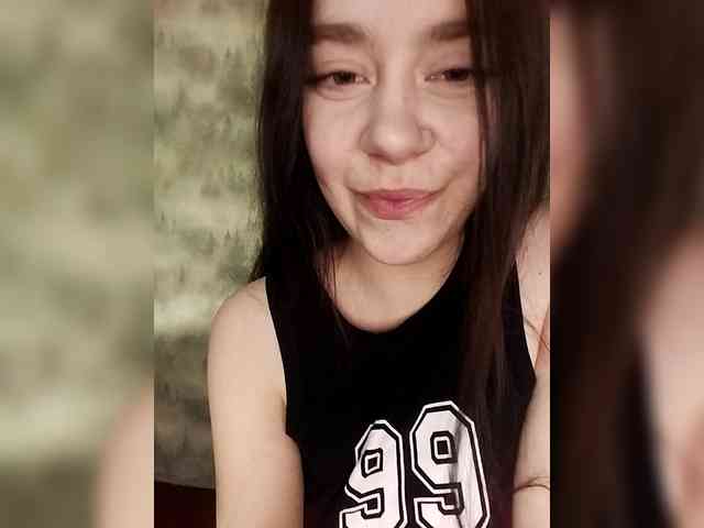 MilkaVay1 webcam
