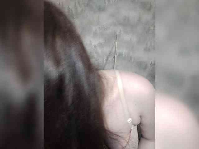 MilkaVay1 webcam