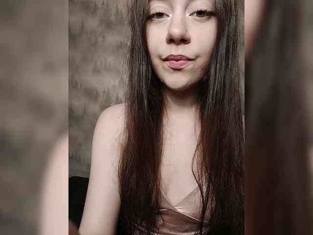 MilkaVay1 webcam