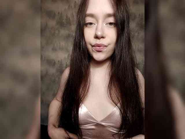 MilkaVay1 webcam