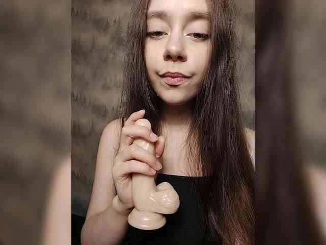 MilkaVay1 webcam