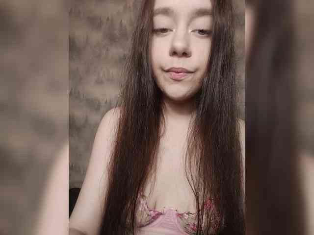 MilkaVay1 webcam