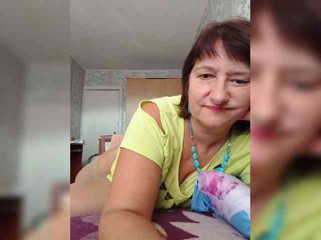 MoniikaSweet webcam