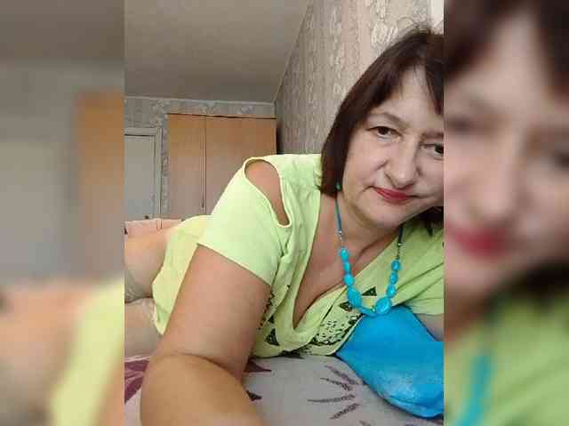 MoniikaSweet webcam