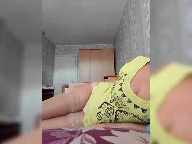 MoniikaSweet webcam