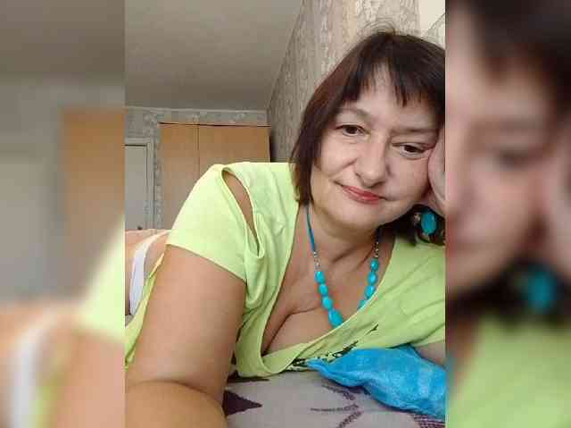 MoniikaSweet webcam