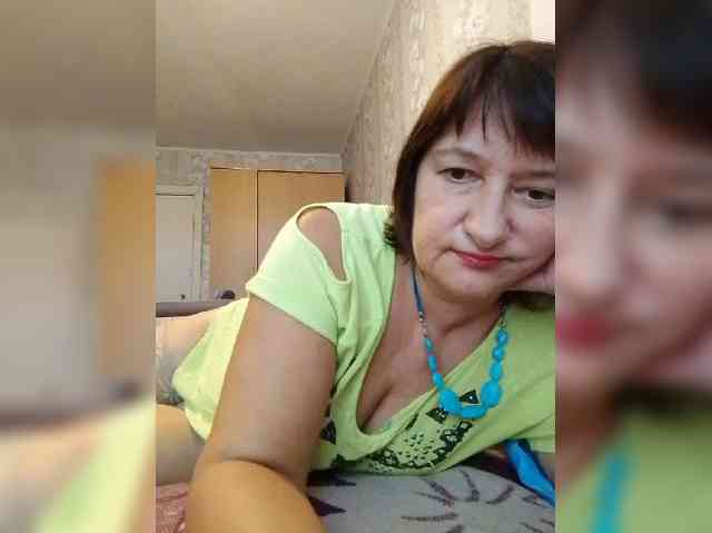 MoniikaSweet webcam