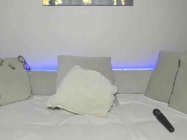 Mia-Callme webcam