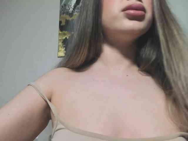 Mia-Callme webcam