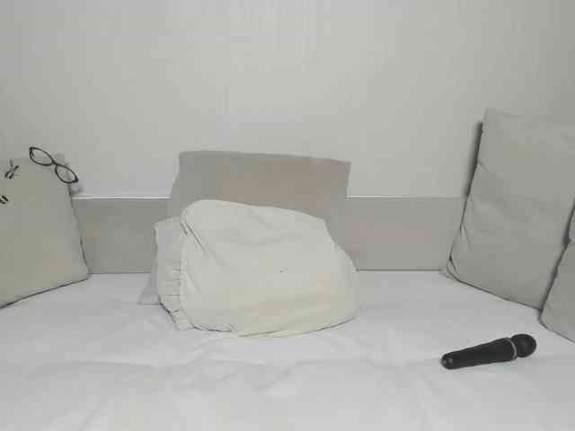 Mia-Callme webcam