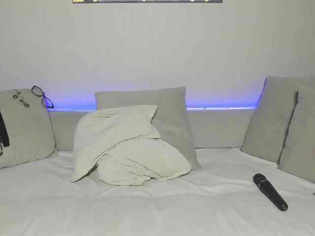 Mia-Callme webcam