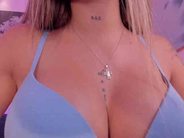 AleCorleone webcam