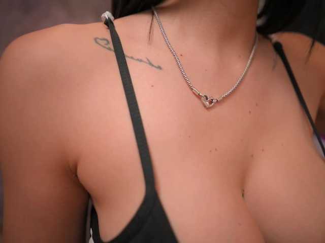 AmyWalker live cam preview