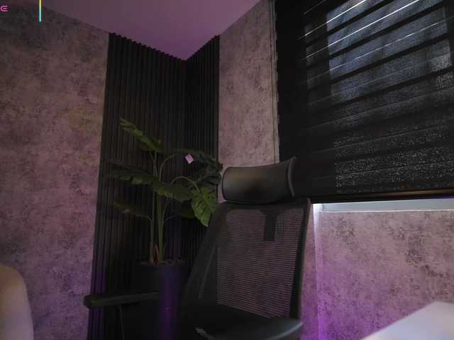 AmyWalker's BongaCams show and profile