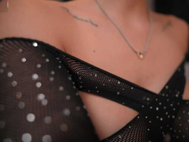 AmyWalker live cam on BongaCams