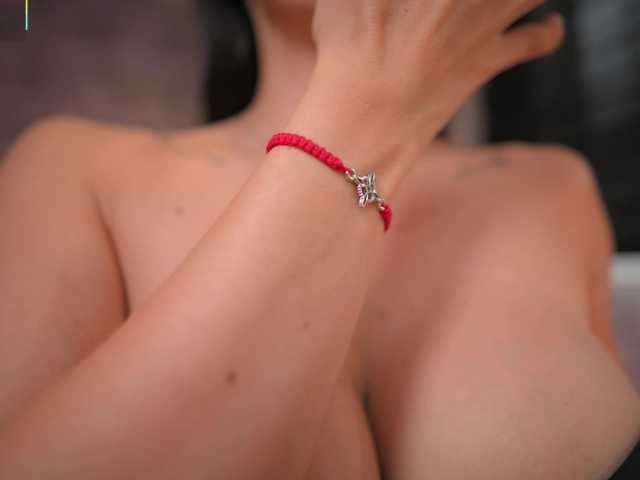 AmyWalker live cam on BongaCams