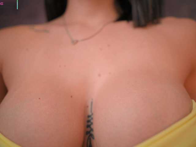 le modèle AmyWalker est en webcam porno dans un show sur le site bongacams, il possède les tags suivants: Latino/Hispanic,Brunette,Shaved