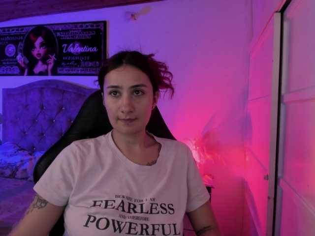 Laurahoot20 live webcam show