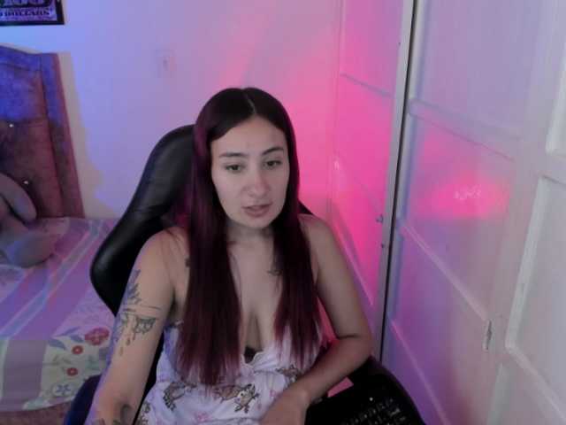 Laurahoot20 live cam preview