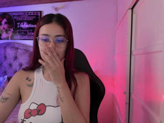 Laurahoot20 live webcam show