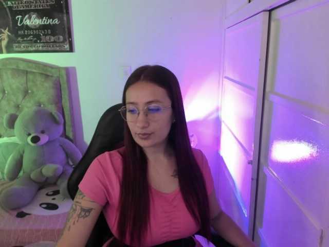 Laurahoot20 live cam preview
