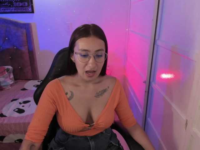 Laurahoot20, en vivo ahora en BongaCams