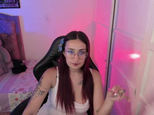 Laurahoot20 live cam preview