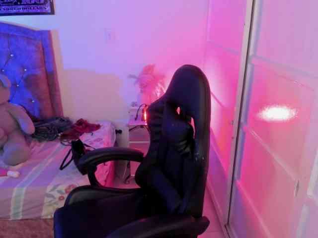 Laurahoot20 Laurahoot20