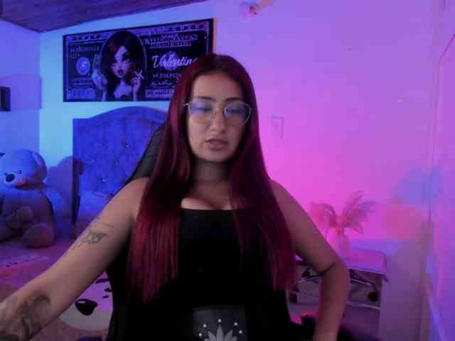 Laurahoot20 webcam