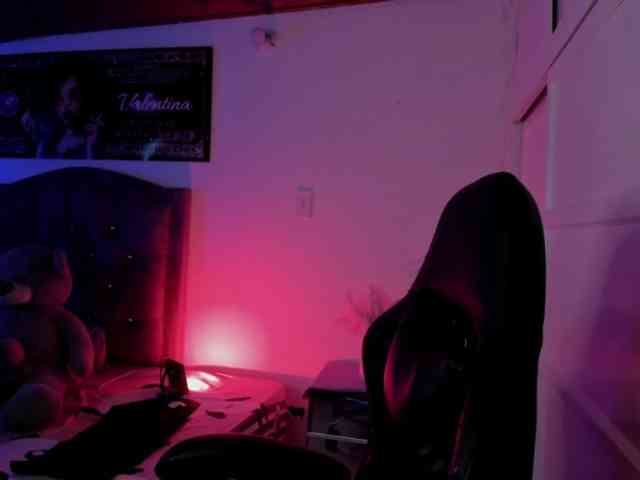 Laurahoot20 Live Webcam on BongaCams